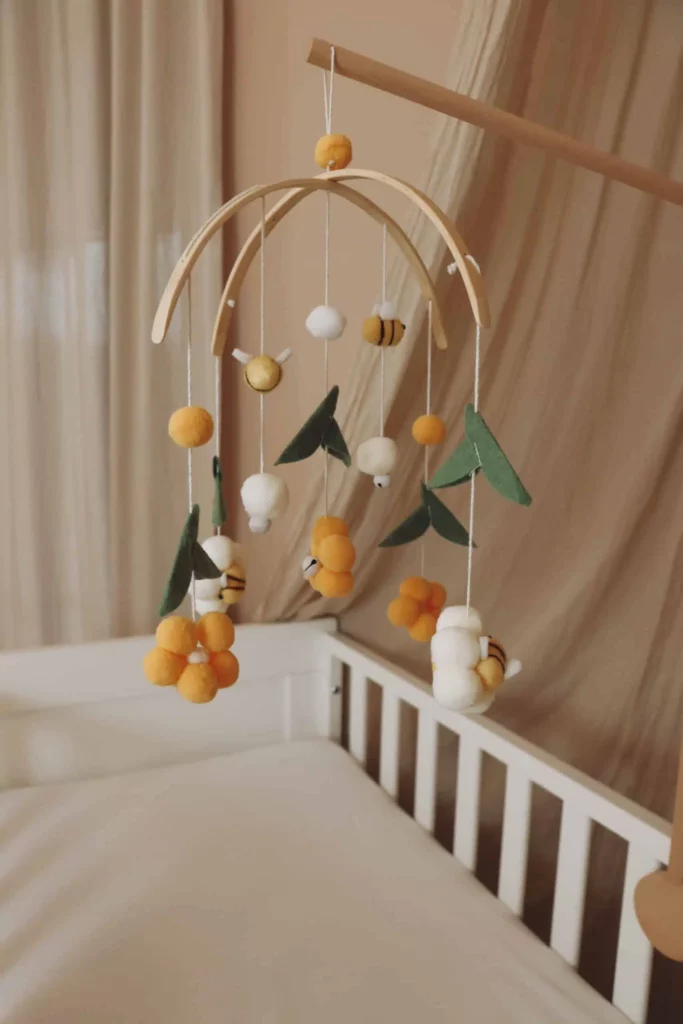 Handmade-yellow-bees-crib-mobile